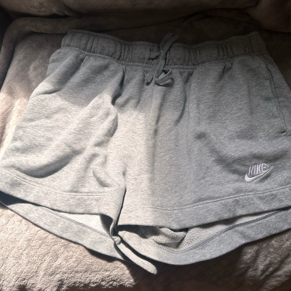 Nike Gray Athletic Shorts for Active Comfort